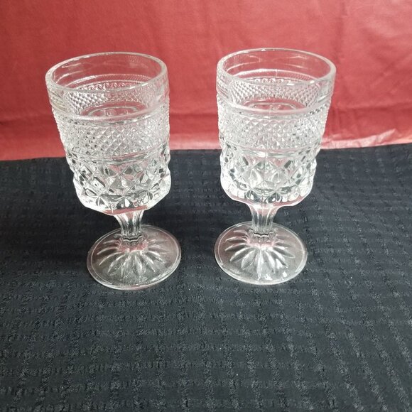 Set of 2 Claret Wine Goblets - Wexford by Anchor Hocking - Picture 1 of 4
